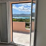 Mini En Duplex Vue A 500 M De La De Santa Giulia Сasa de vacaciones Porto Vecchio